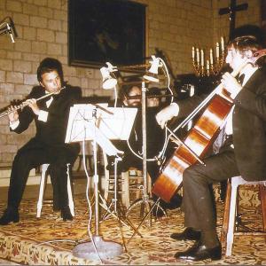 Claude Burgos et un flûtiste, peut-être André Guilbert